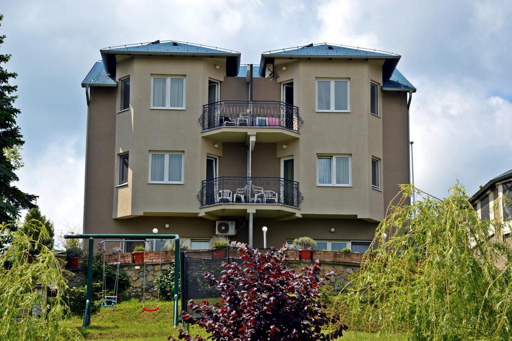 Apartments Vila Врднік Екстер'єр фото